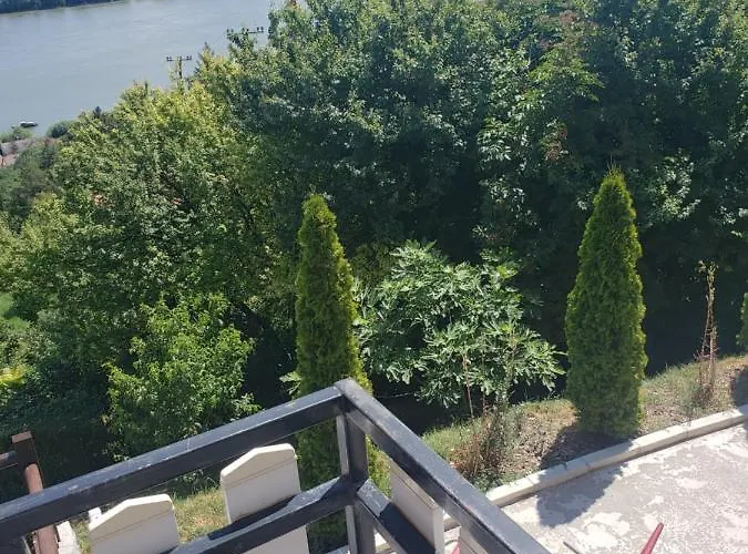 펜션 Slankamenka Stari Slankamen